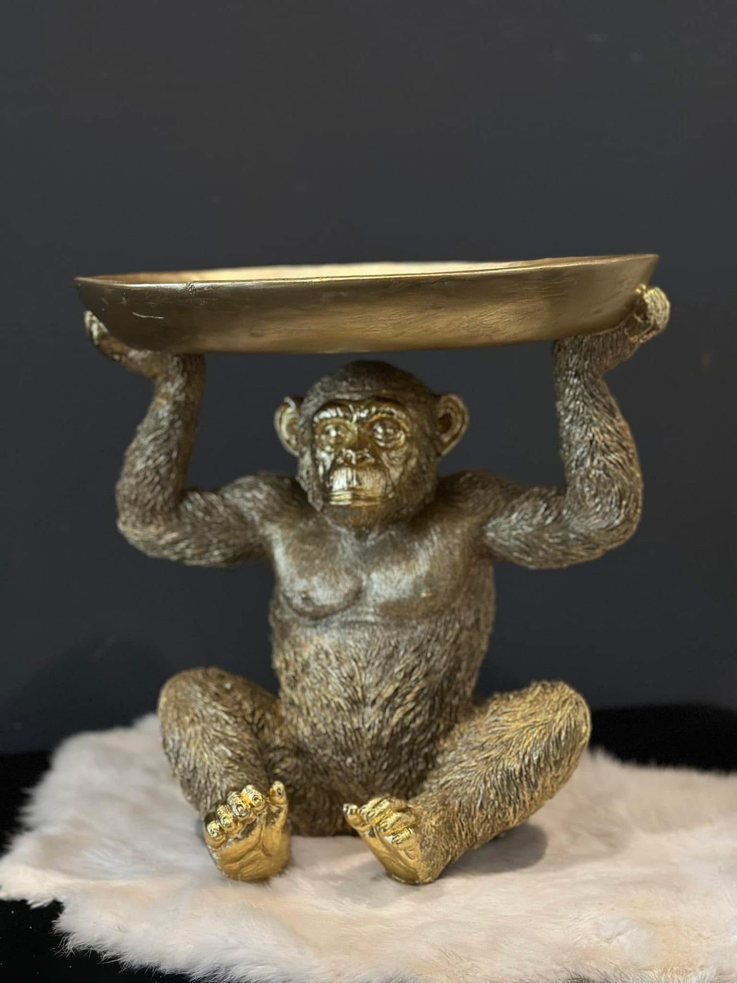 Chimpansee met dienblad boven (35cm hoog)