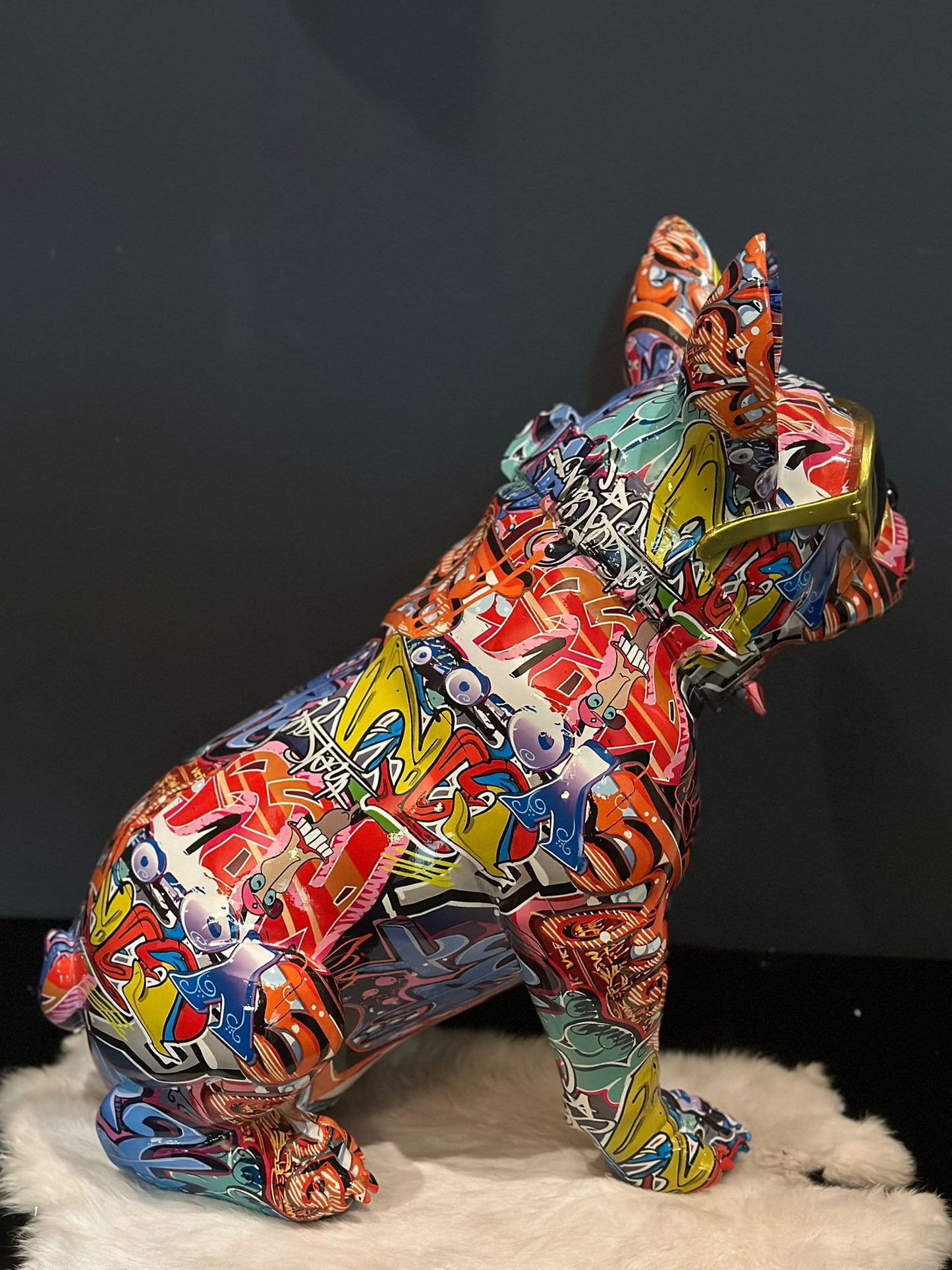 Street art Franse Buldog met bril (45cm hoog)