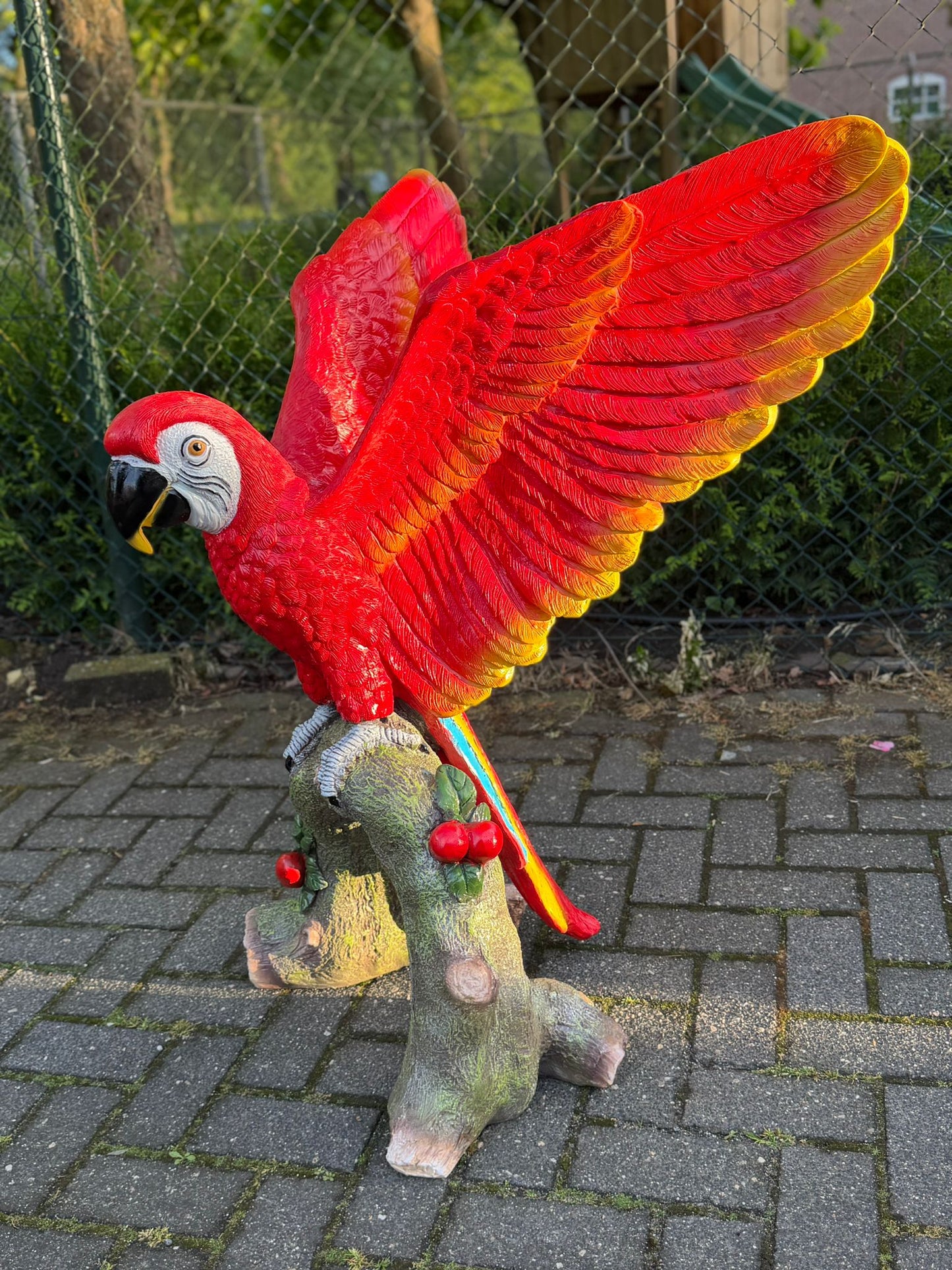 Papegaai - Papegaaien - op boomstronk - 100cm hoog - verschillende kleuren