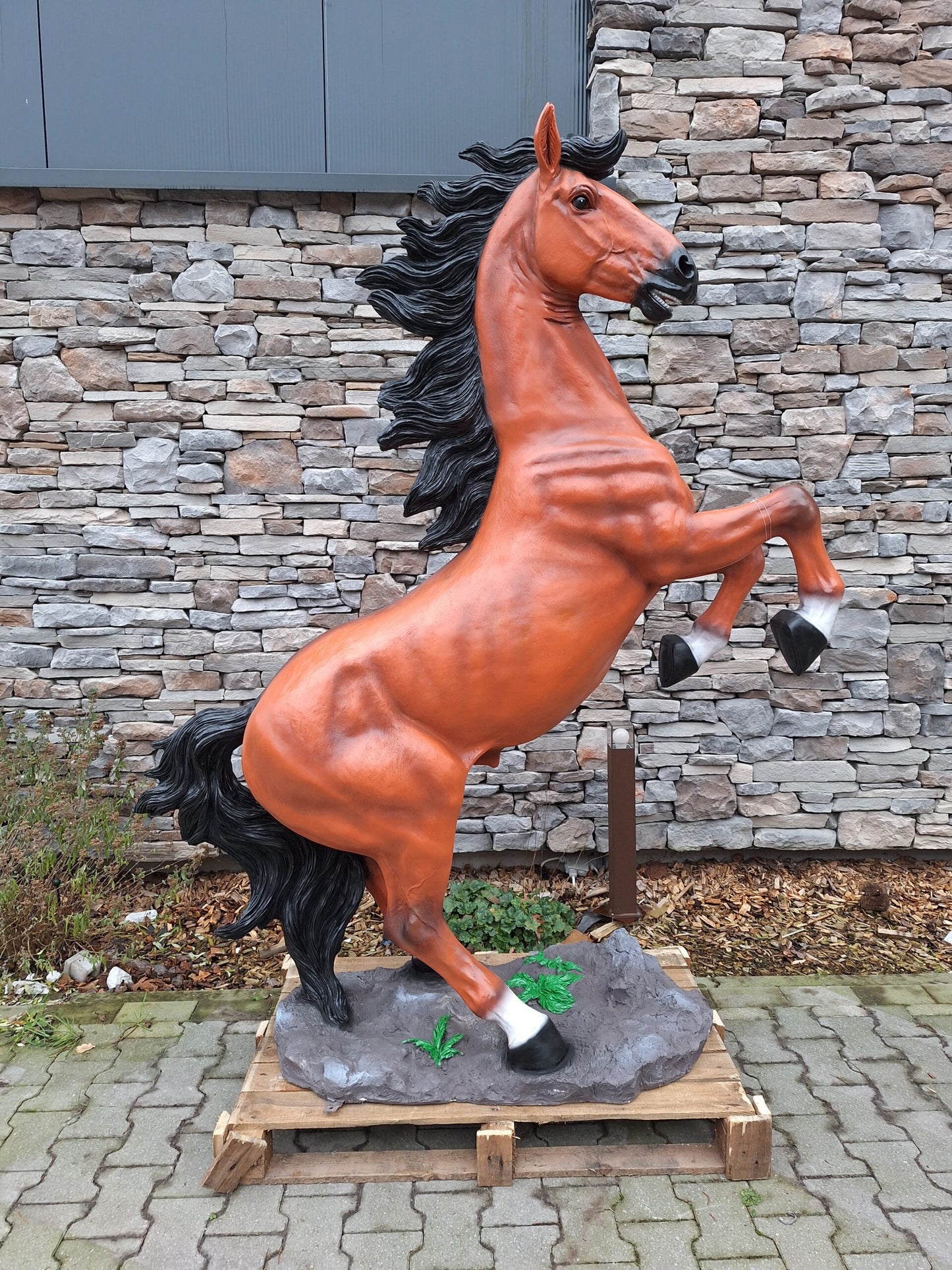 Paard - Steigerend paard - Links of rechts - 220cm hoog