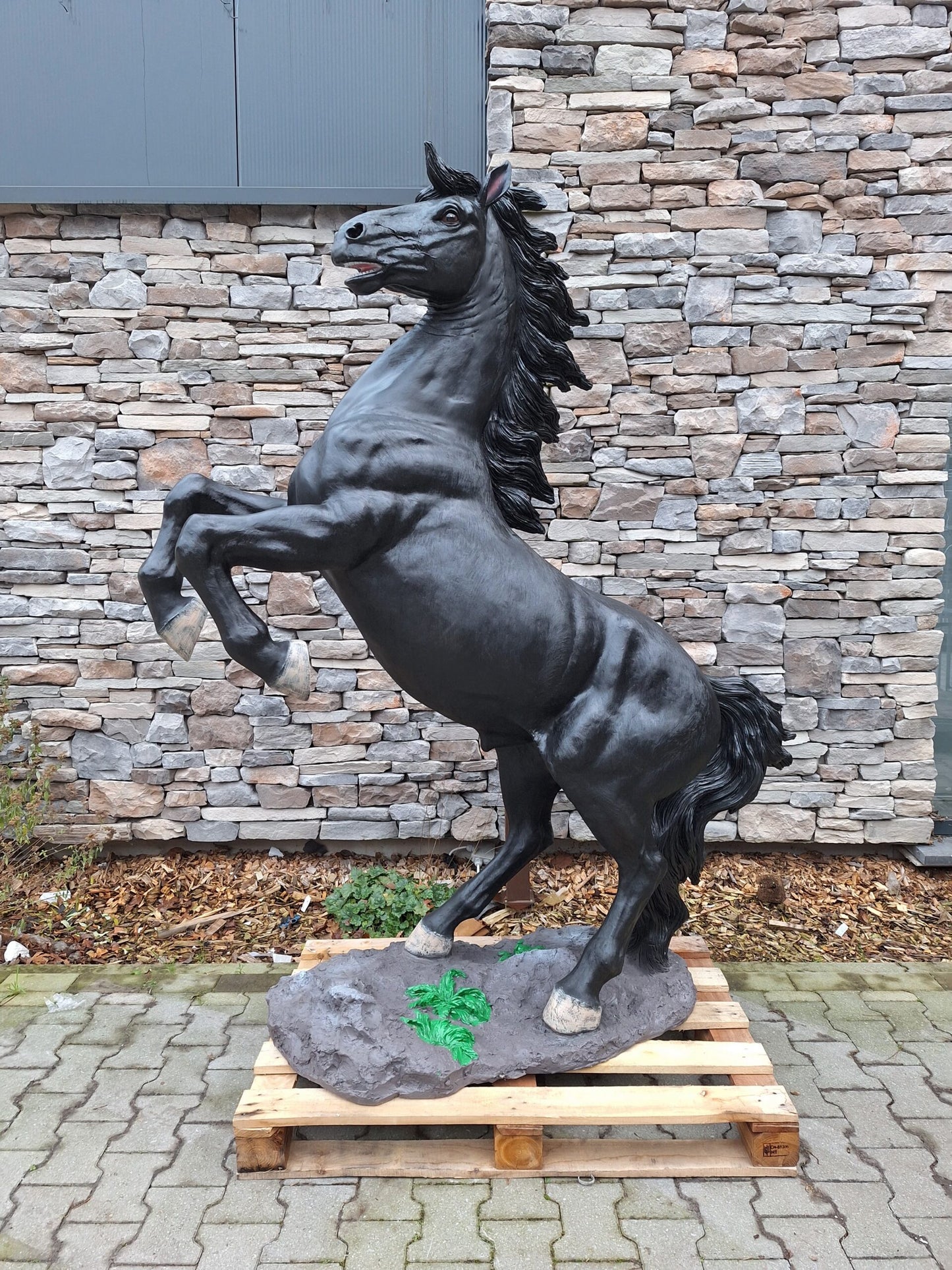 Paard - Steigerend paard - Links of rechts - 220cm hoog