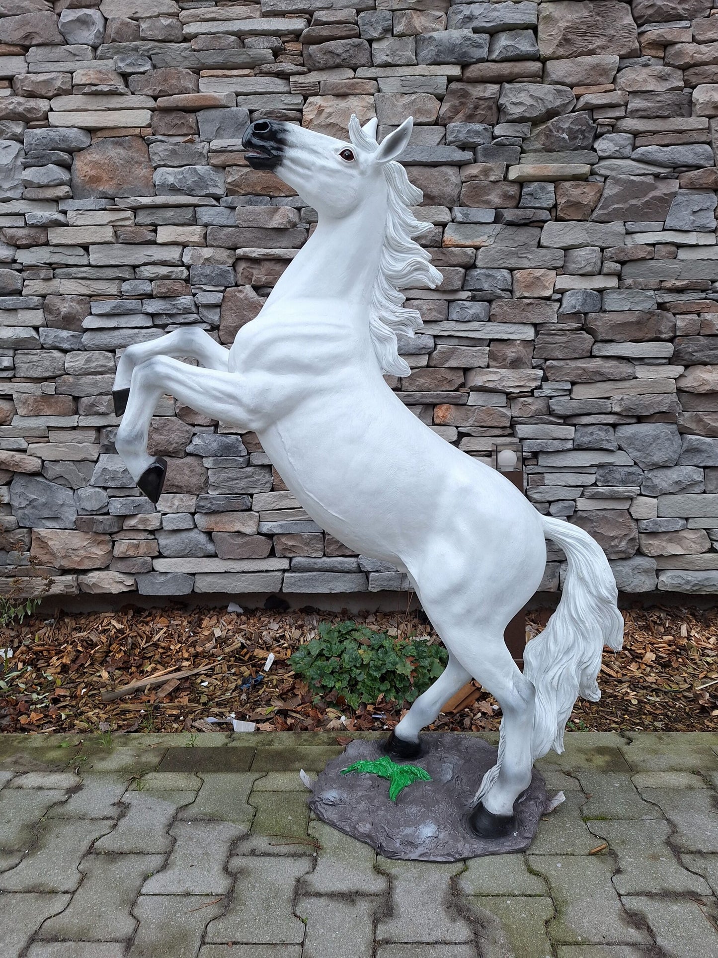 Paard - Steigerend paard - Links of rechts - 145cm hoog