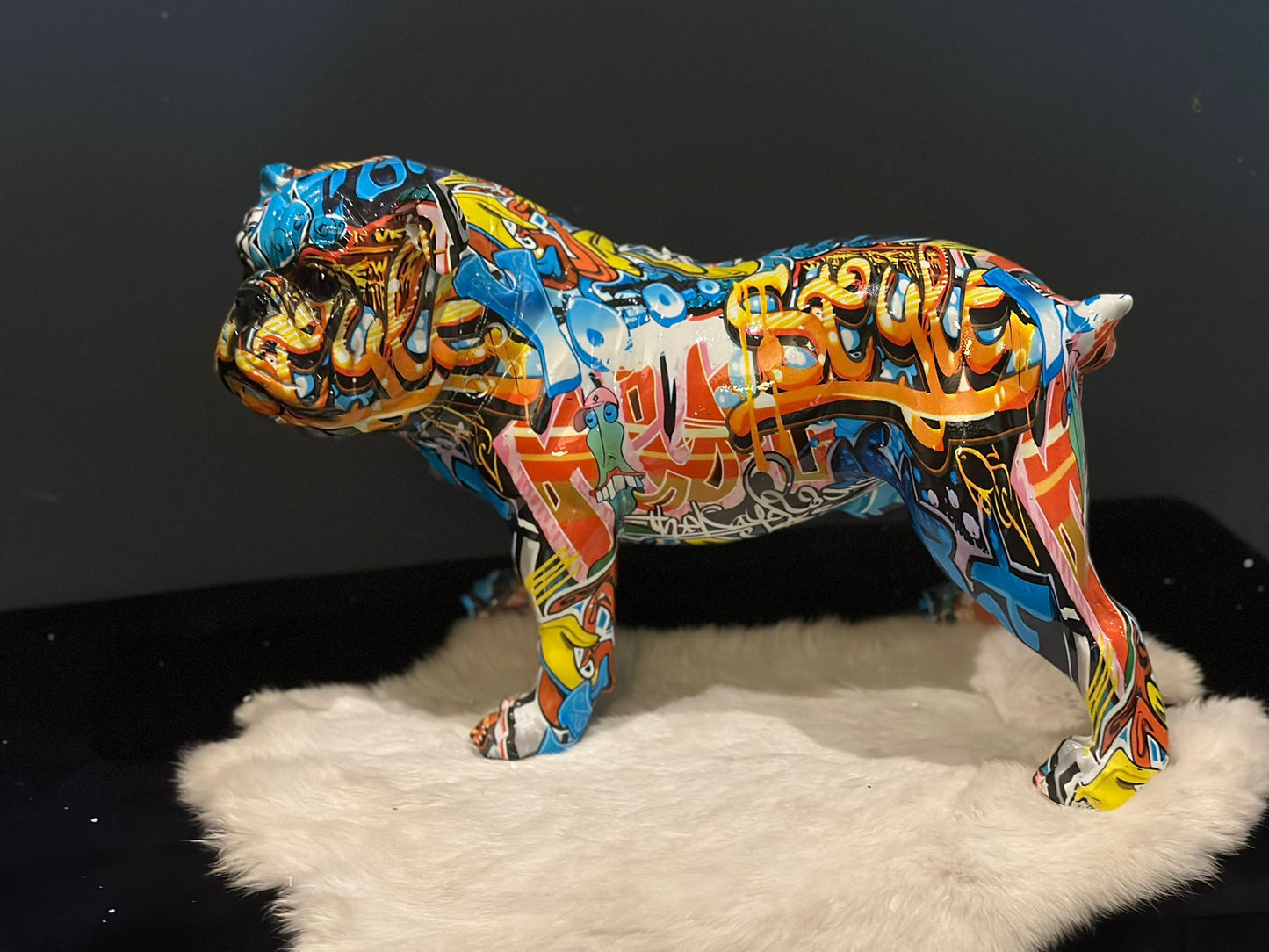 Street Art - Honden - Engelse Buldog - staand - kleur Graffiti - 40cm lang