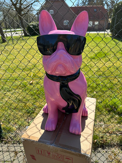 Franse Buldog met bril en stropdas (60cm hoog)
