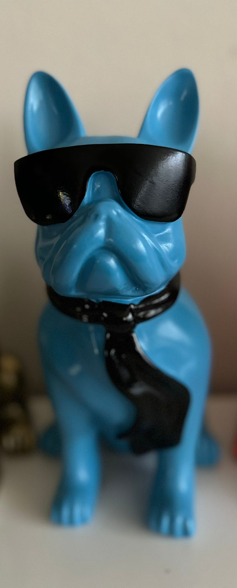 Franse Buldog met bril en stropdas (40cm)