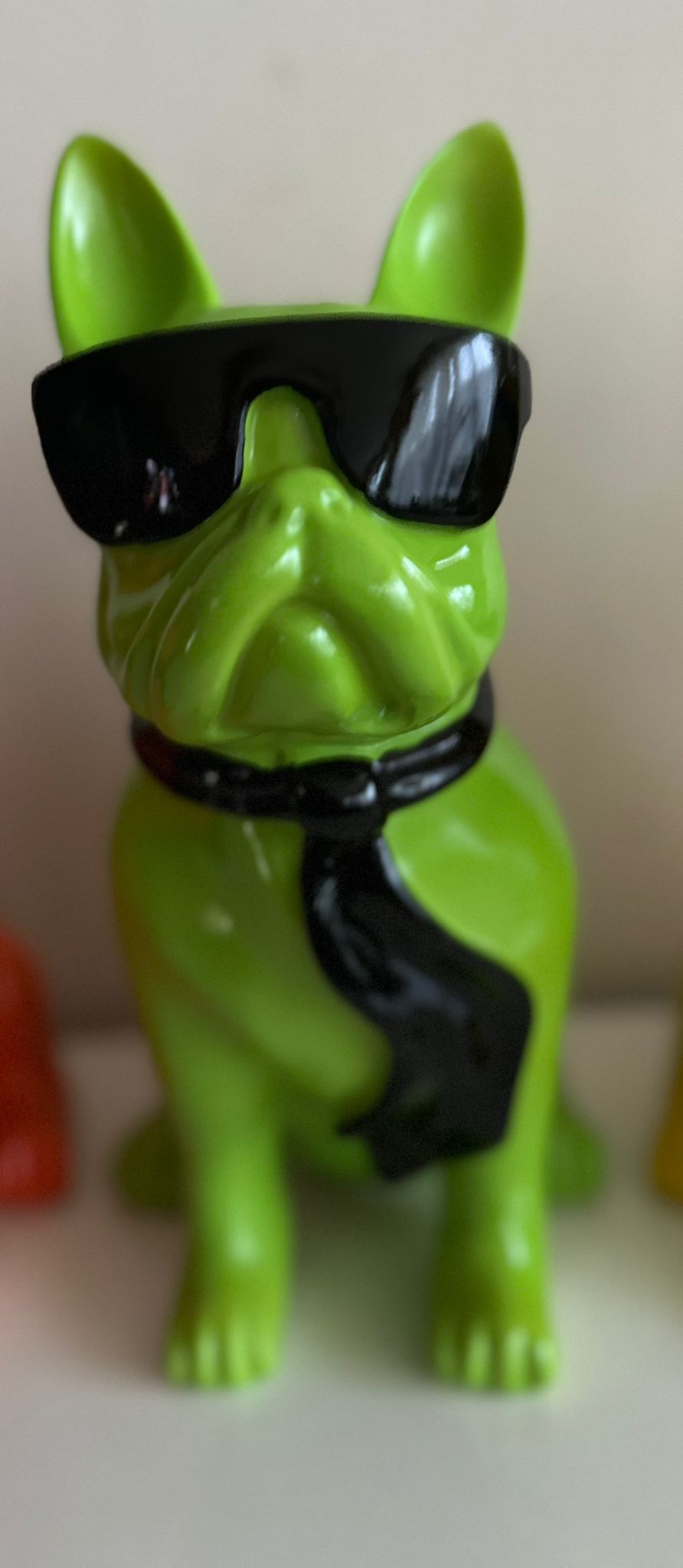 Franse Buldog met bril en stropdas (40cm)