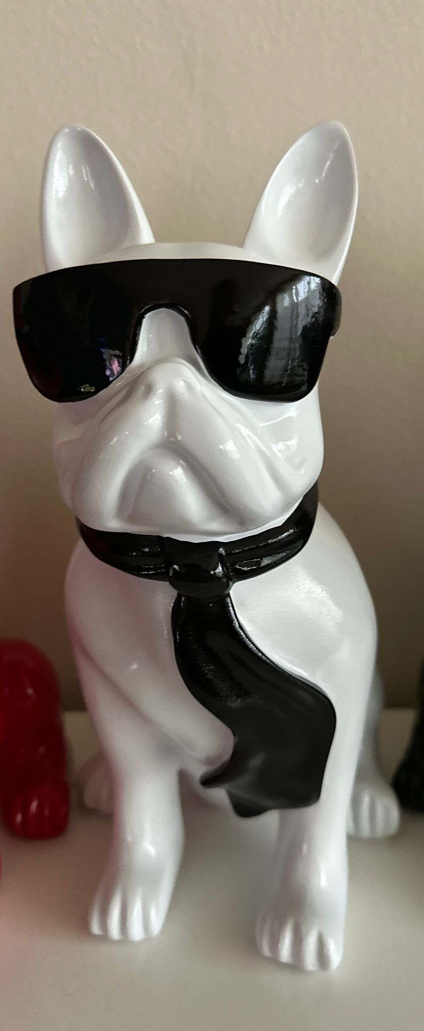 Franse Buldog met bril en stropdas (40cm)