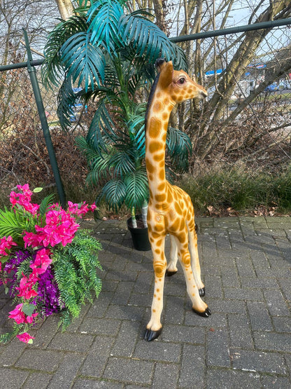 Giraf- staand - 120 cm hoog - Originele kleur