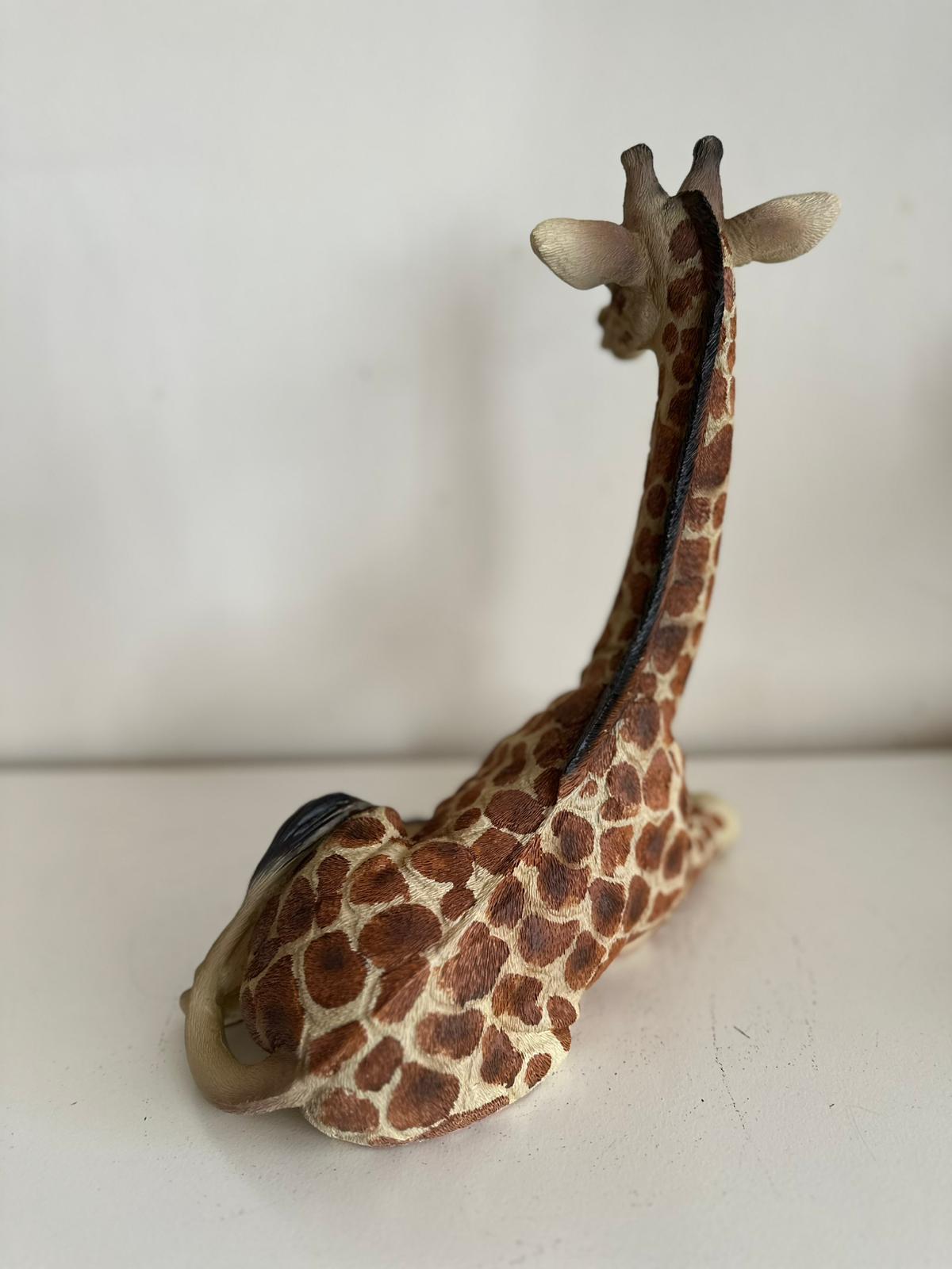 Giraf- Liggend - Mini Giraf- 35cm hoog - Originele kleur