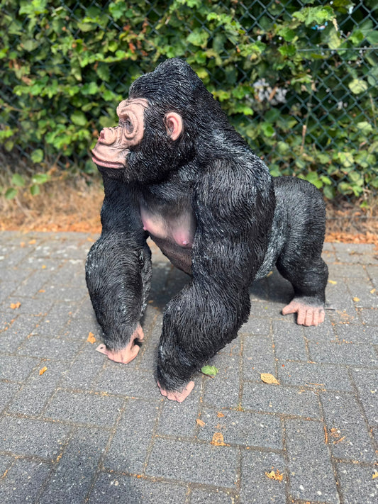 Nieuw model Gorilla boos kijkend en staand