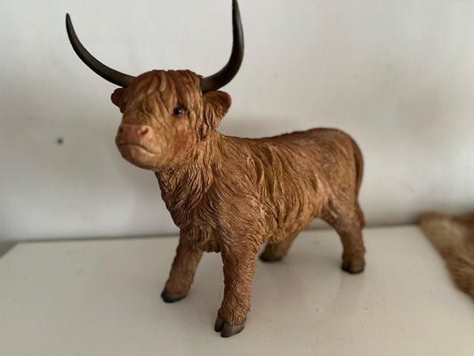 Hooglander koe met hoorns (staand) 35cm hoog