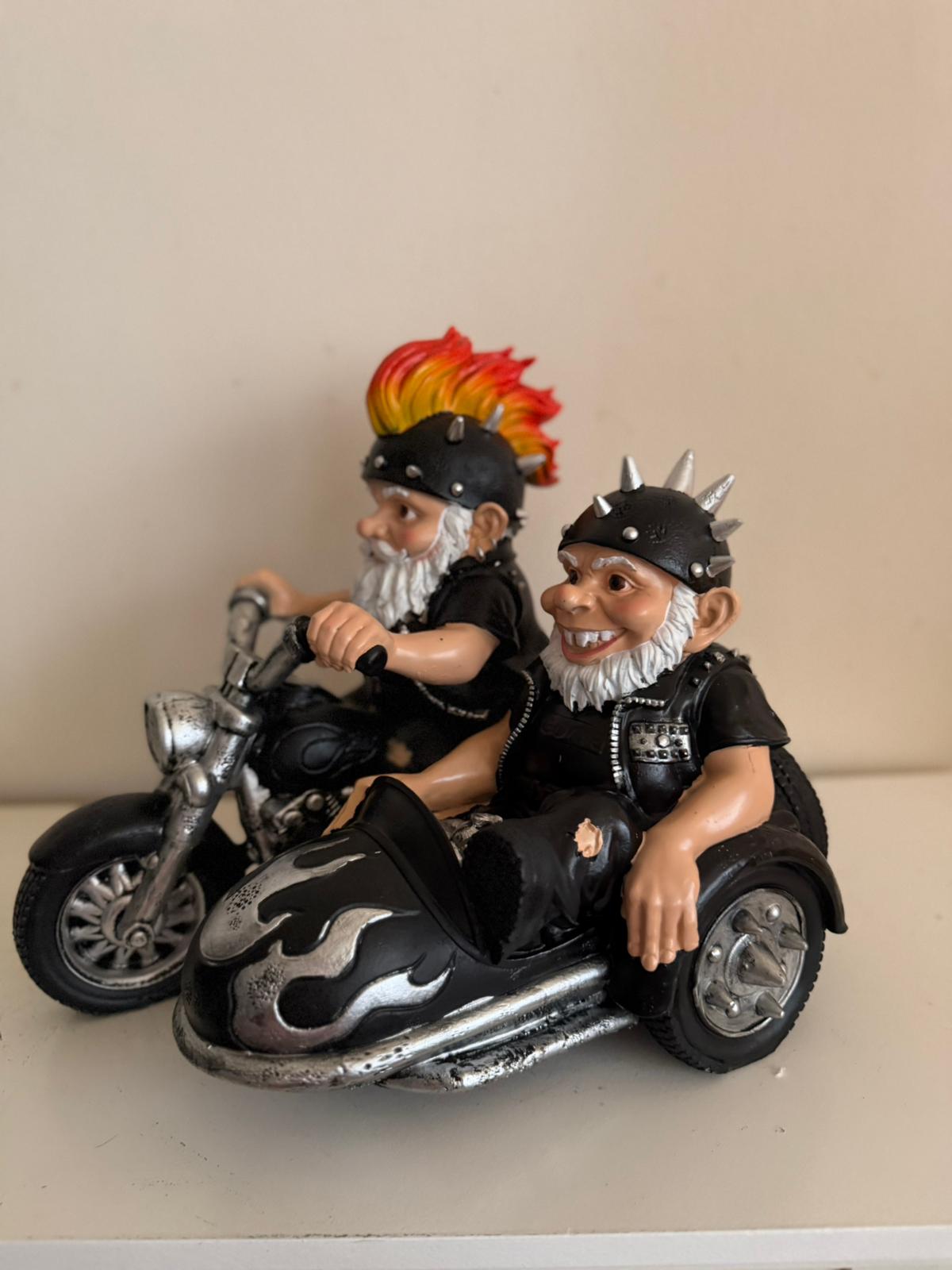 Kabouter - Biker - Bikerlook - motor - Harley en zijspan - HD