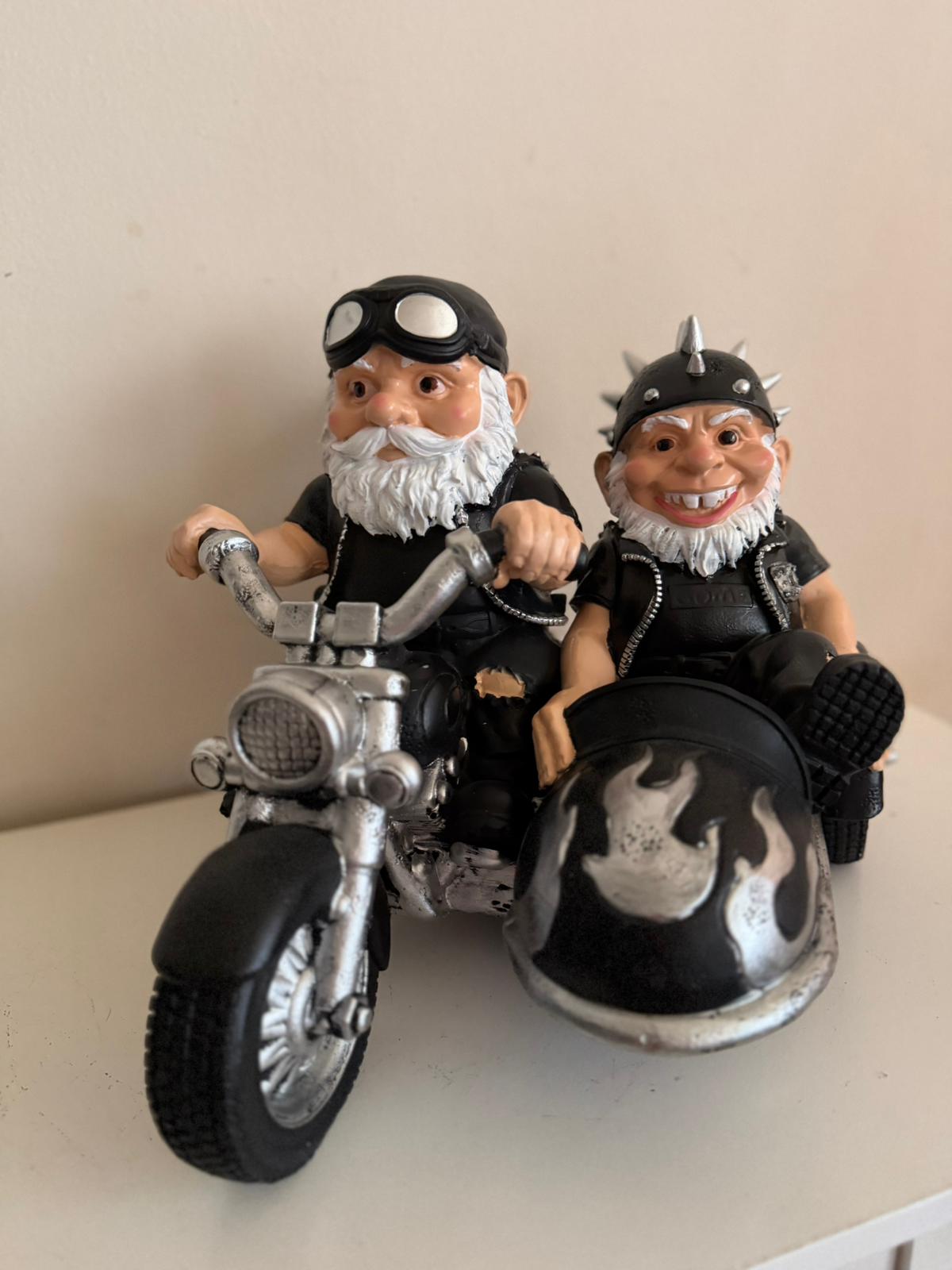 Kabouter - Biker - Bikerlook - motor - Harley en zijspan - HD