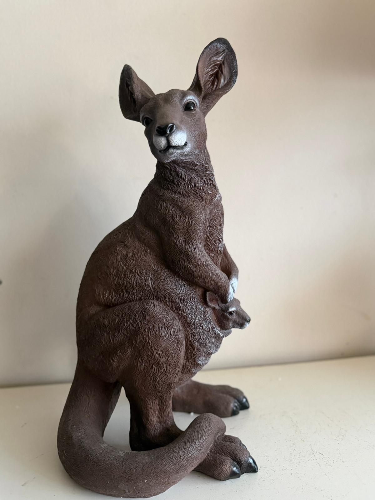 Kangoeroe - Wallaby - originele kleur - 60cm hoog - met baby