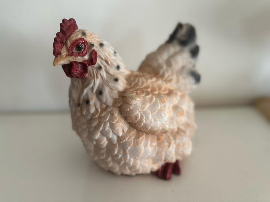 Kippen - Kip - Broedende kip - Bruin - Zittend