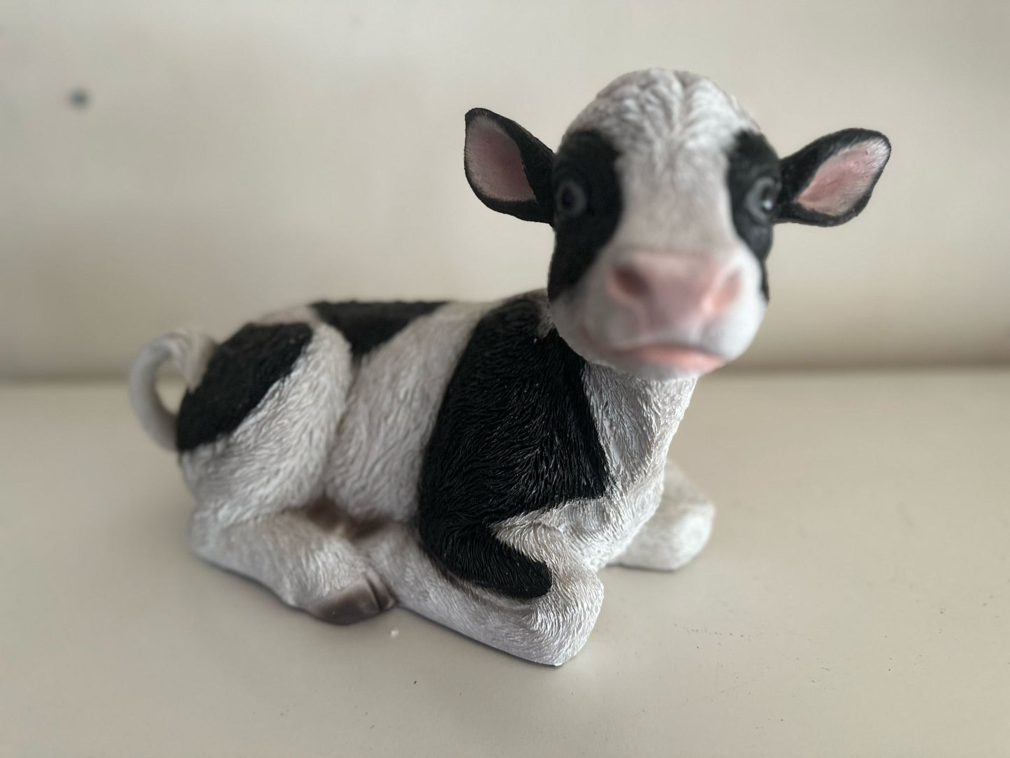 Leuk Kalfje van 20/30cm hoog (liggend of staand)