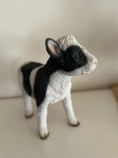 Leuk Kalfje van 20/30cm hoog (liggend of staand)