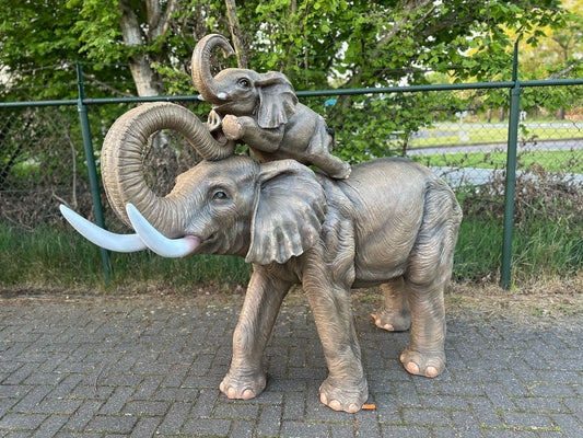 Olifant - Levensechte Olifant - met baby Olifant- 200cm lang - originele kleur.