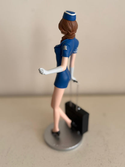 Beeldjes uit de Peter Mook collectie – Politie, Zuster of Stewardess