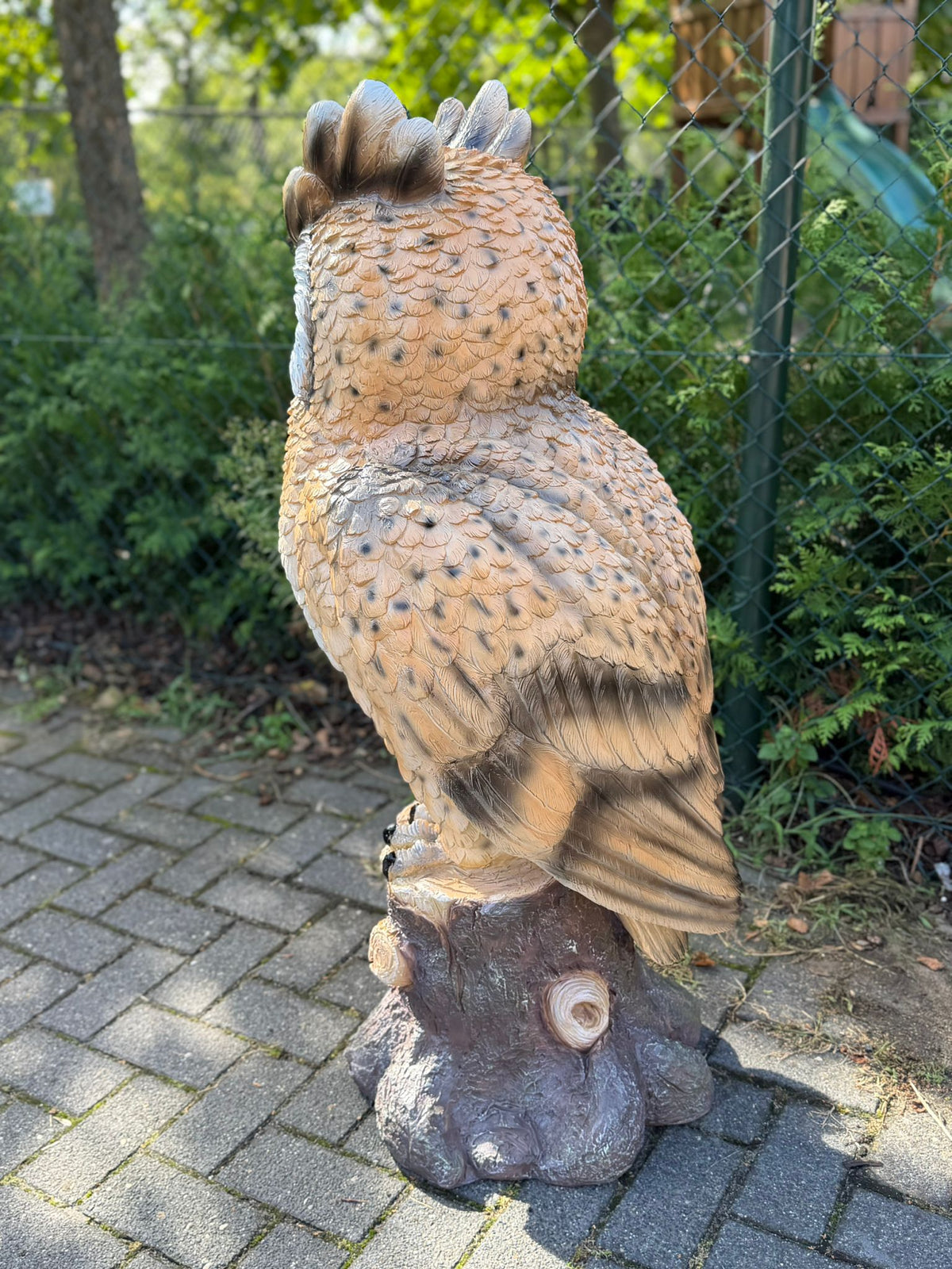 Mooie staande Uil op stam (120cm hoog)