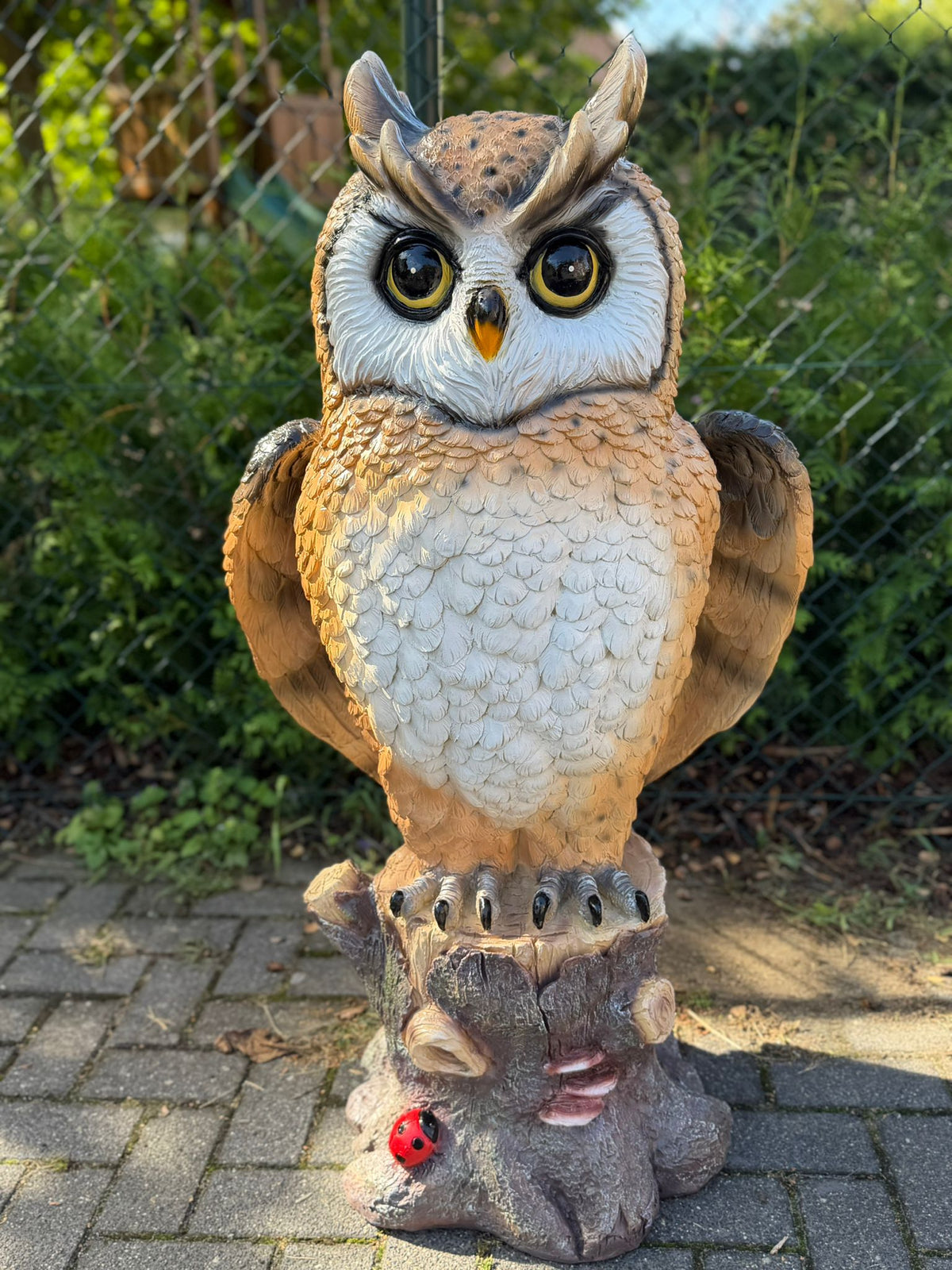 Mooie staande Uil op stam (120cm hoog)