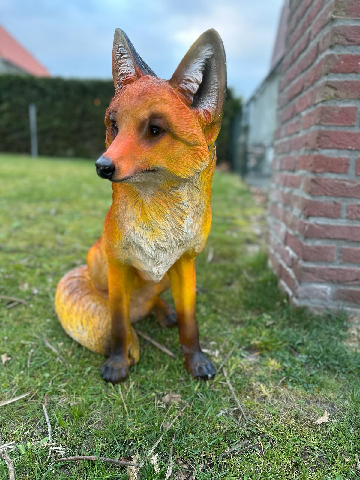 Vos.  zeer mooi vossen beeld (staand of zittend)