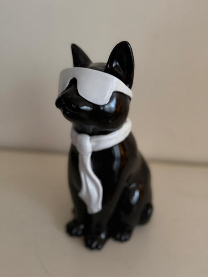 Kat / Poes met zonnebril en stropdas (30cm) zittend