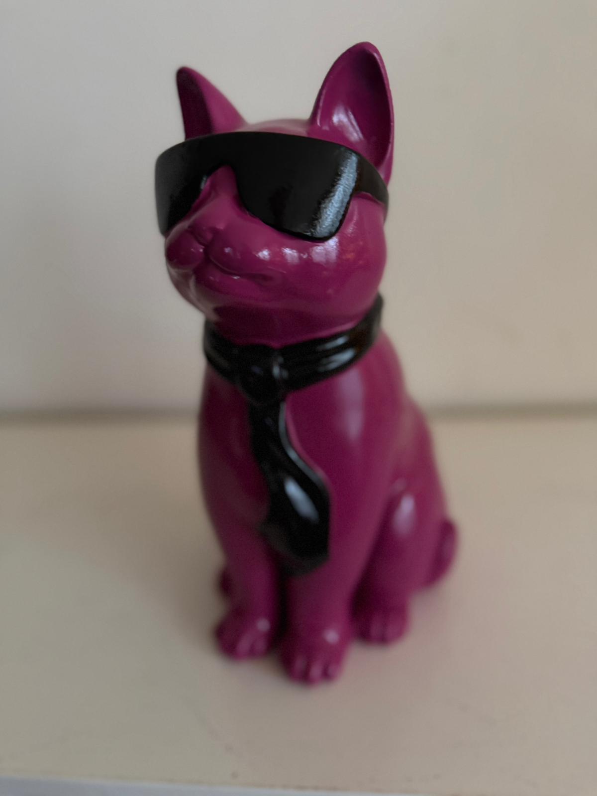 Kat / Poes met zonnebril en stropdas (30cm) zittend