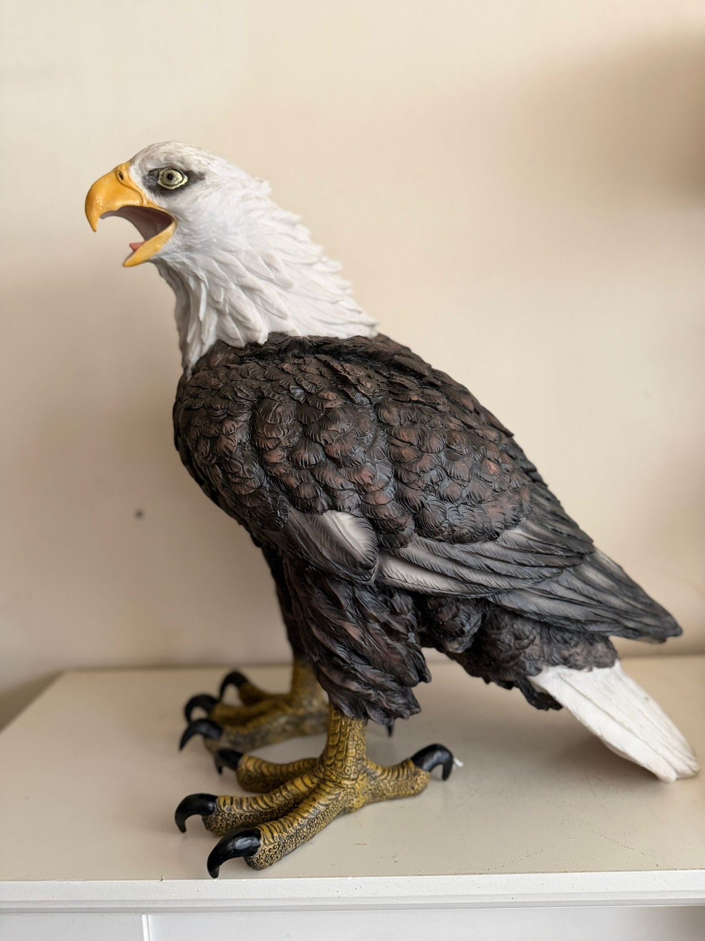 Stoere Adelaar (staand) 60cm hoog