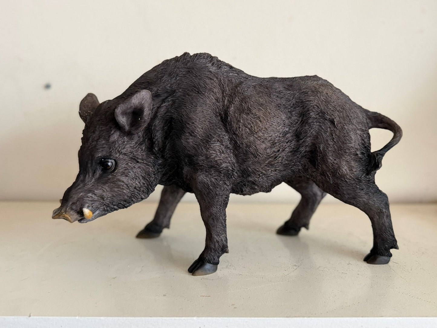 Zwijn - Everzwijn -Staand - (40cm lang)