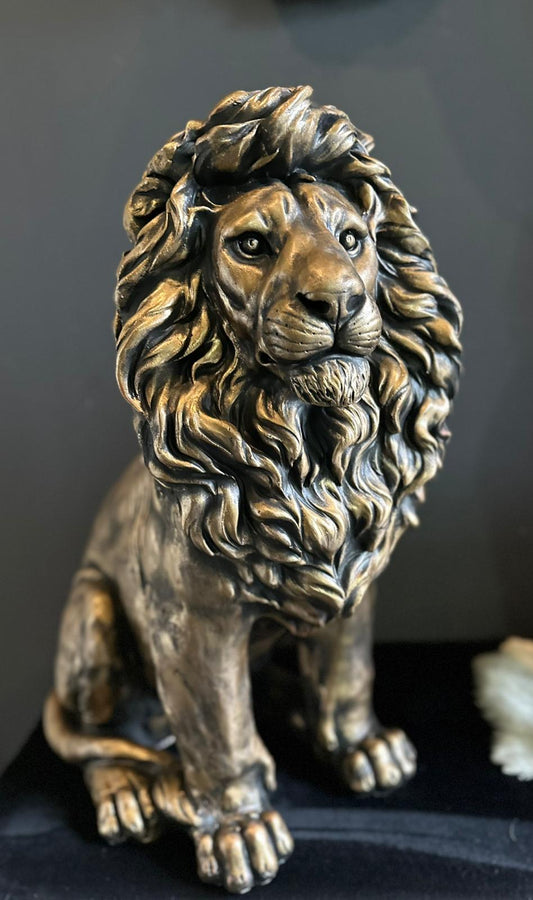 Leeuw - zittend- 65cm hoog- Brons