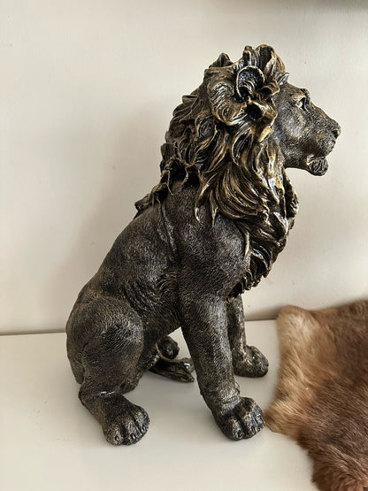 Leeuw - Leeuw zittend - 45cm hoog