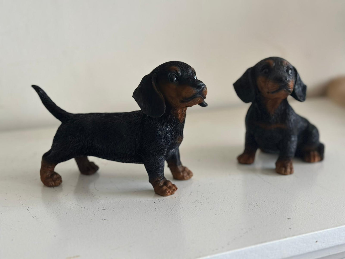 Teckel - Teckels - Set - Zittend en Staand - Zwart of bruin - Super leuk