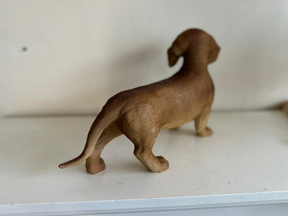 Teckel - Teckels - Staand - Zwart of bruin - 25cm Hoog - Super leuk