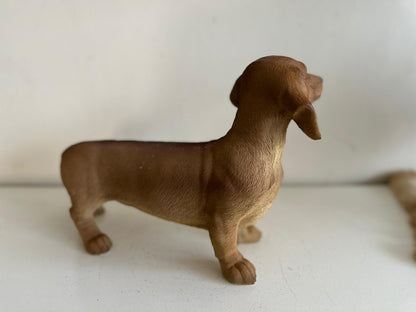 Teckel - Teckels - Staand - Zwart of bruin - 20cm Hoog - Super leuk